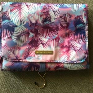 Dulce Candy Tartan and Twine Hanging travel bag